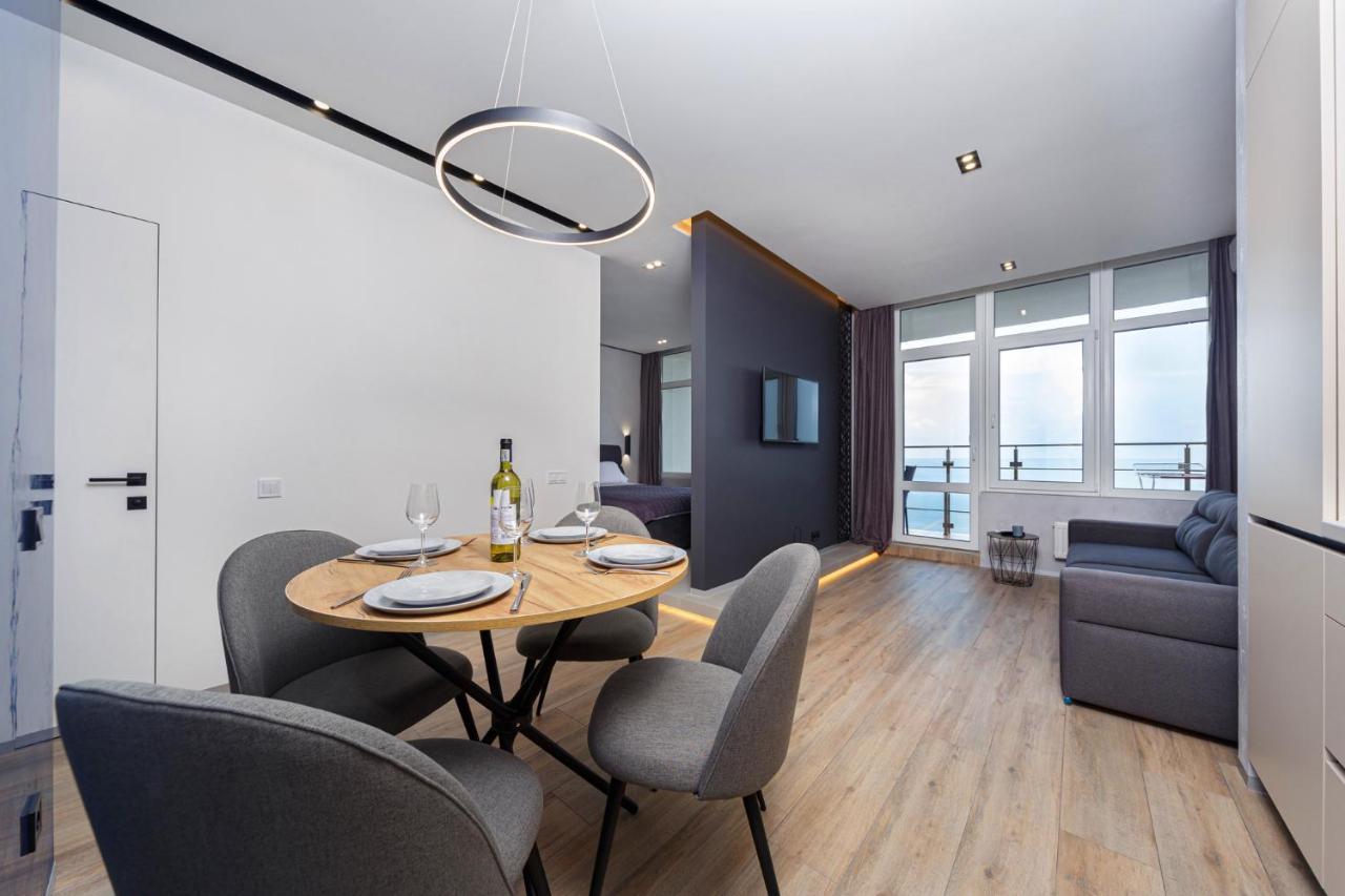 Level 24 - Sea & Sky View Apartment Одеса Екстериор снимка