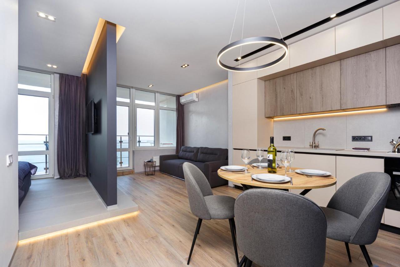Level 24 - Sea & Sky View Apartment Одеса Екстериор снимка