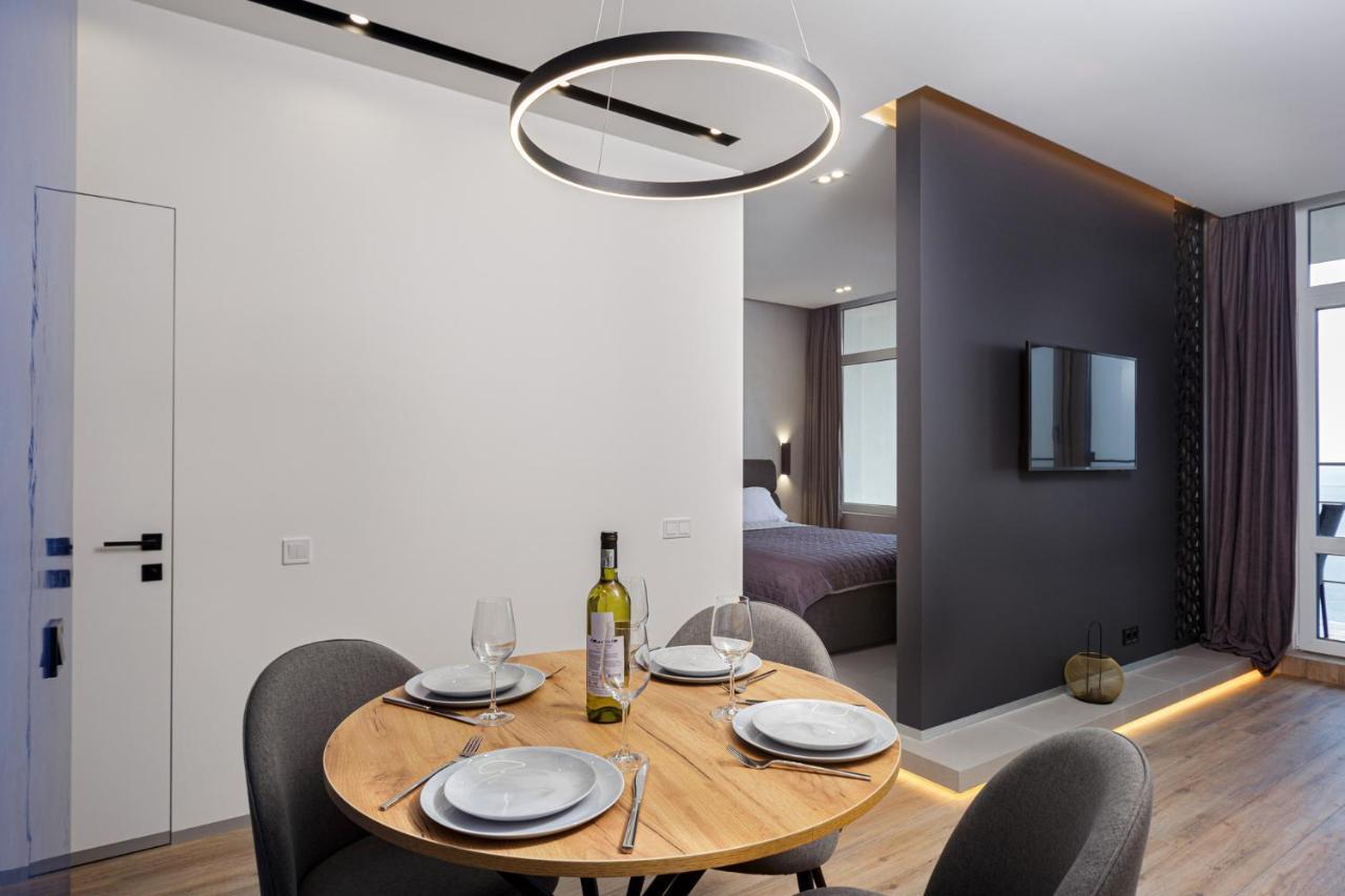 Level 24 - Sea & Sky View Apartment Одеса Екстериор снимка