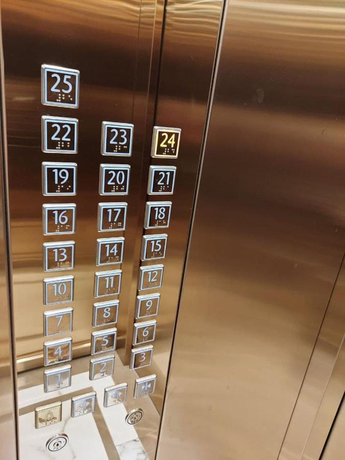 Level 24 - Sea & Sky View Apartment Одеса Екстериор снимка