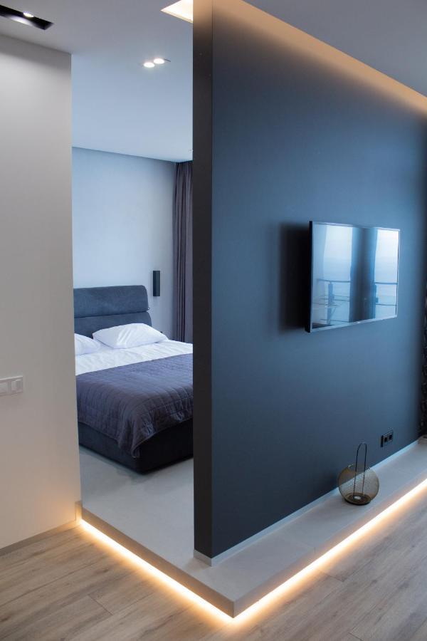 Level 24 - Sea & Sky View Apartment Одеса Екстериор снимка